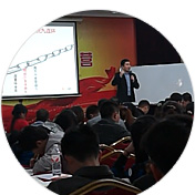 專家輔導(dǎo)、現(xiàn)場沙龍，更多干貨與人脈資源
